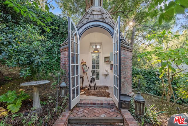 a view of a city from a yard