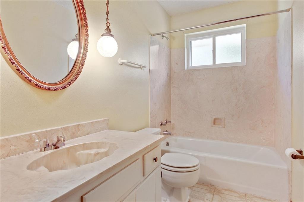 321 Devon Road Laplace, LA 70068 - Photo 12 of 16 Gallery Image 12
