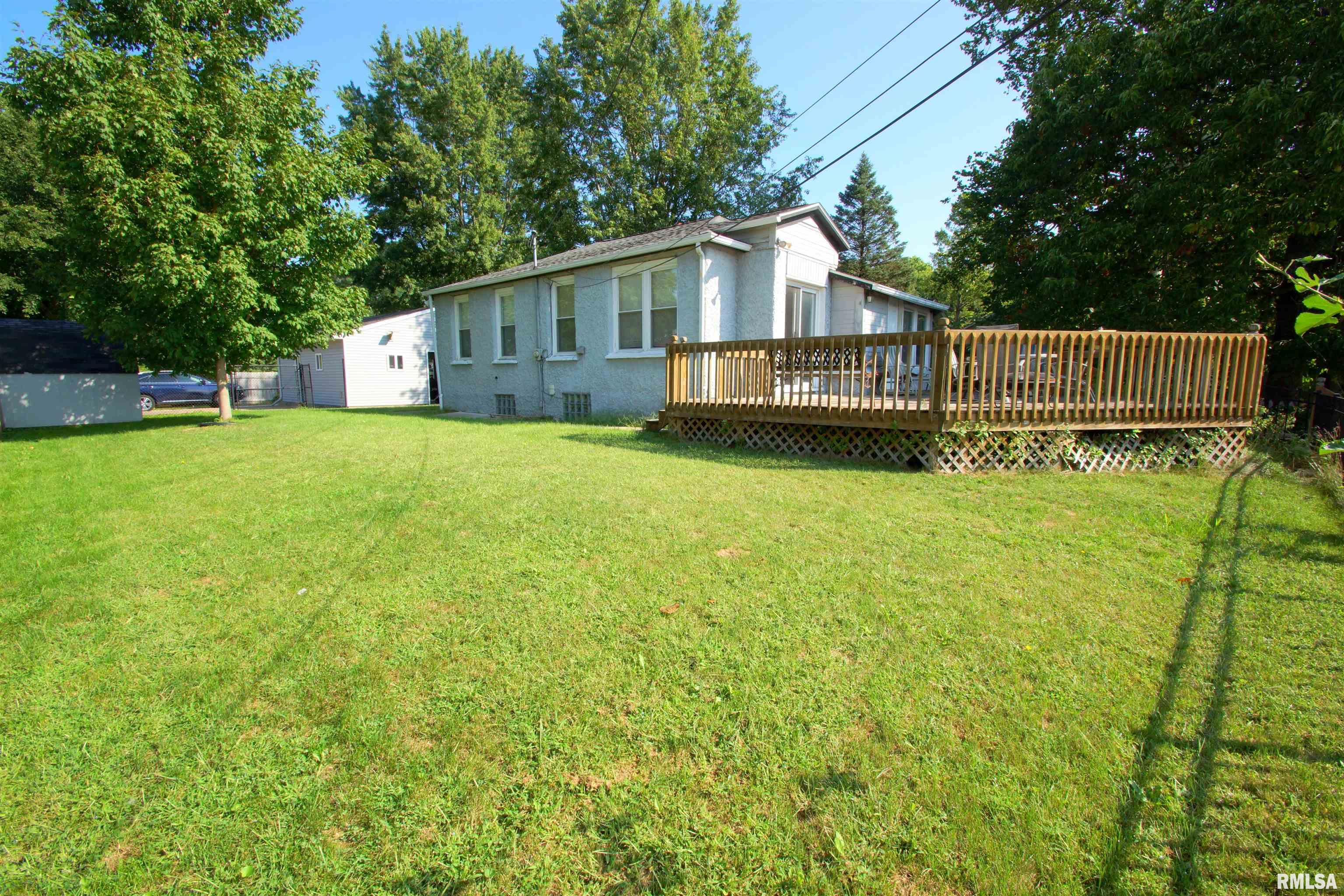 854 South Cody Road Le Claire, IA 52753 - Photo 1 of 16 Gallery Image 1