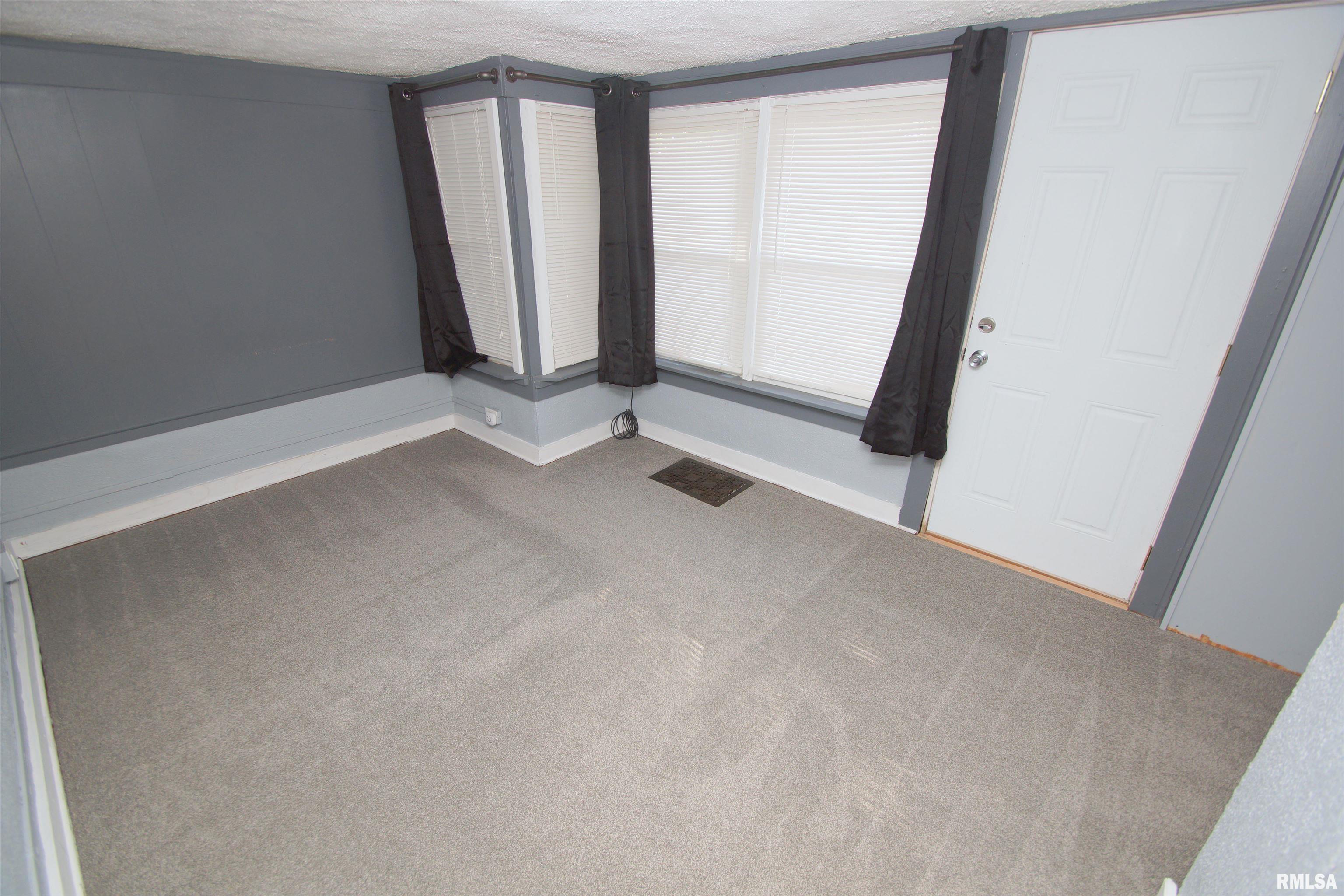 854 South Cody Road Le Claire, IA 52753 - Photo 11 of 16 Gallery Image 11
