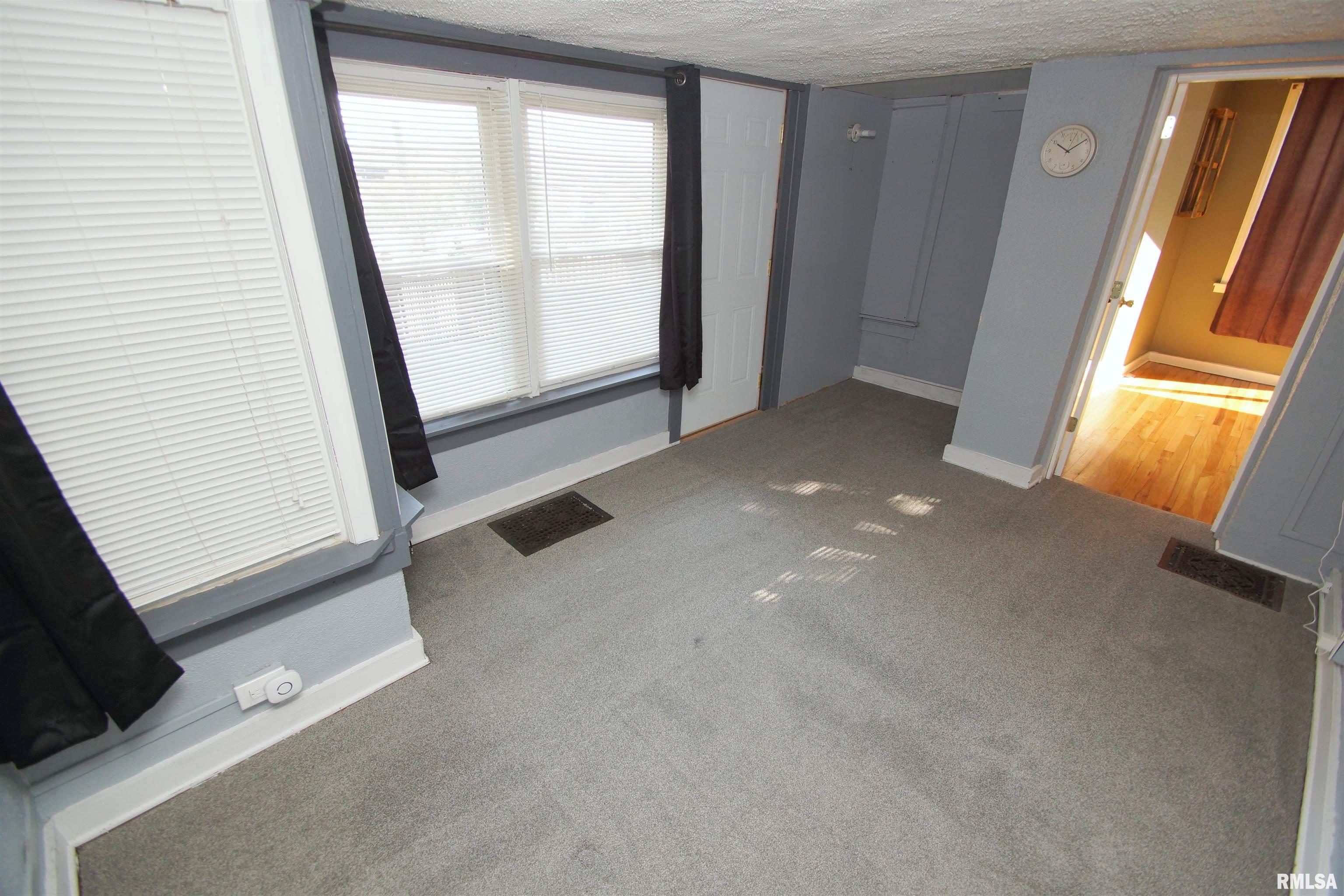 854 South Cody Road Le Claire, IA 52753 - Photo 12 of 16 Gallery Image 12