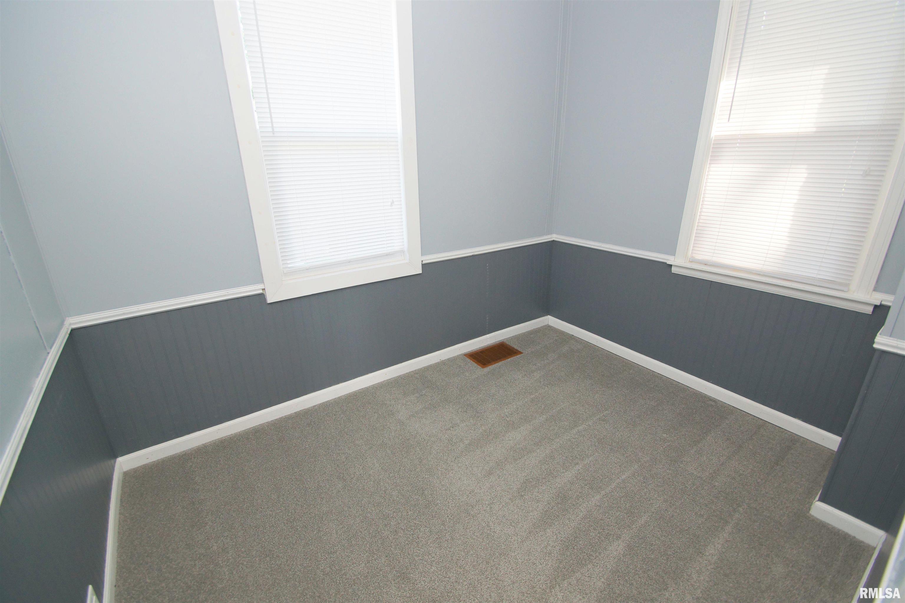 854 South Cody Road Le Claire, IA 52753 - Photo 14 of 16 Gallery Image 14