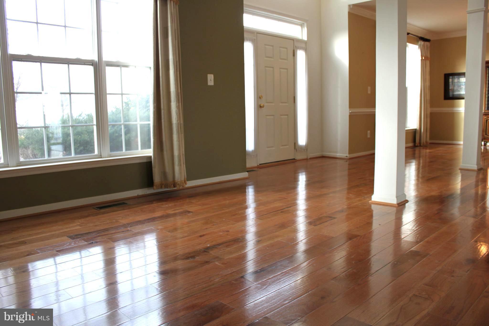 18303 Ashmeade Road Boyds, MD 20841 - Photo 2 of 23 Interior (General)