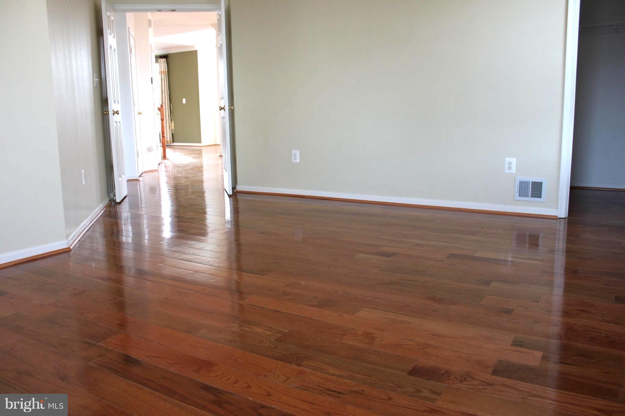 18303 Ashmeade Road Boyds, MD 20841 - Photo 8 of 23 First level bedroom