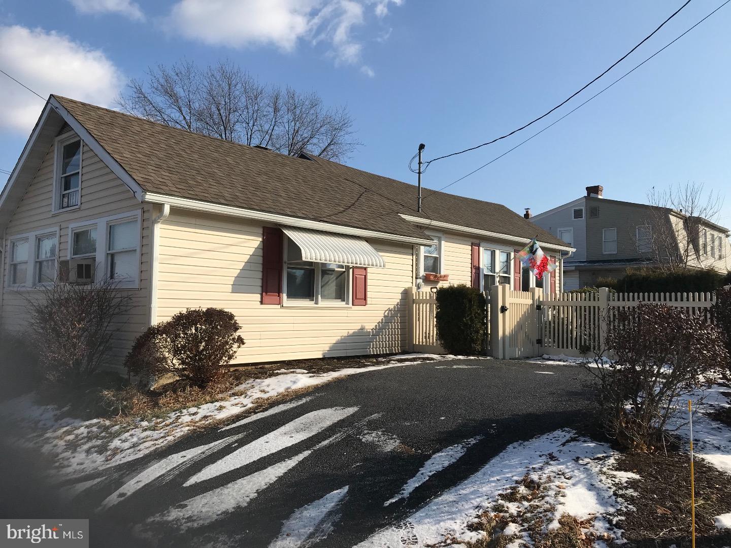 47 Daniels Avenue Reading, PA 19607 - Photo 16 of 18 Exterior Side