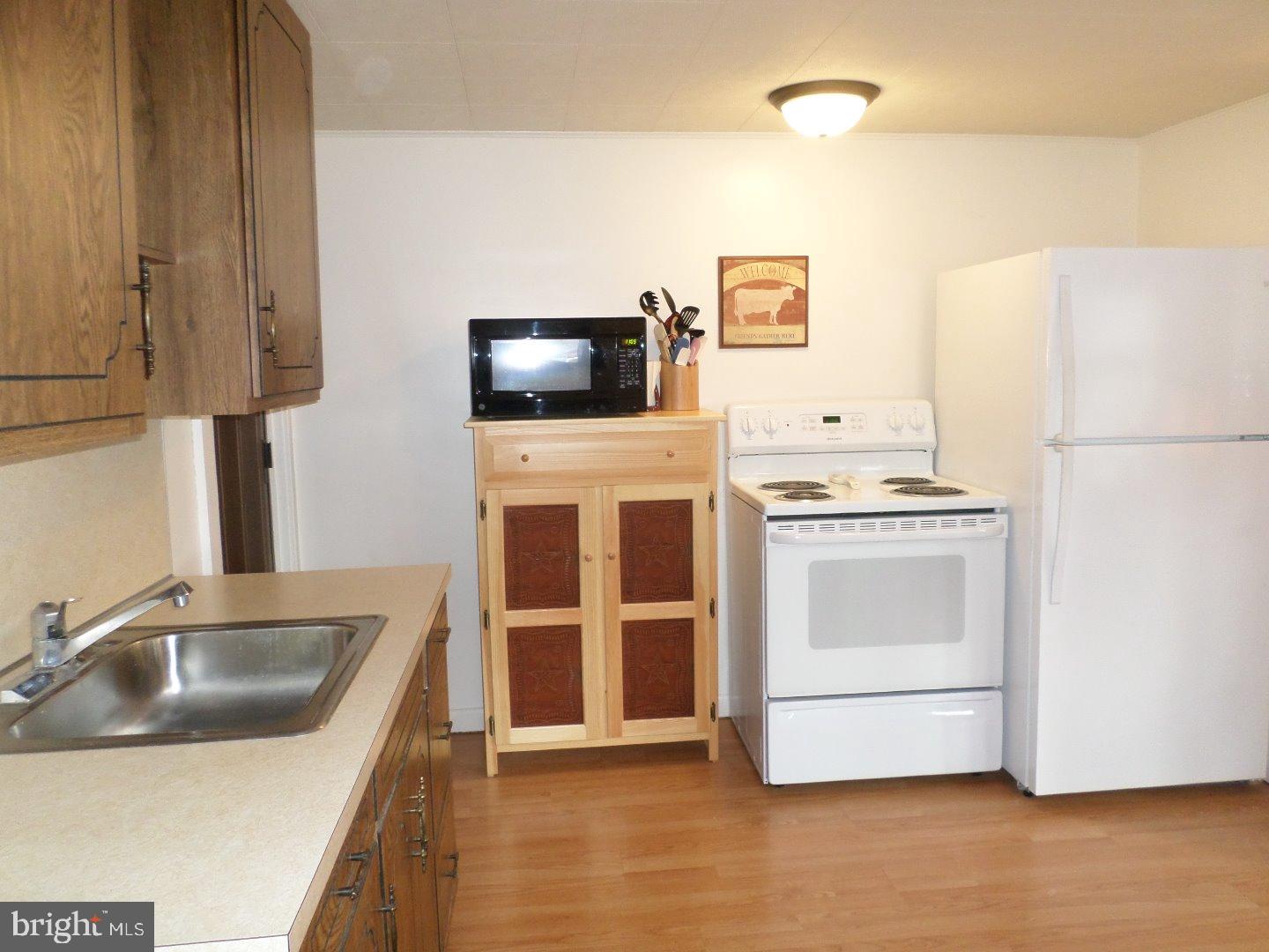 47 Daniels Avenue Reading, PA 19607 - Photo 7 of 18 Kitchen