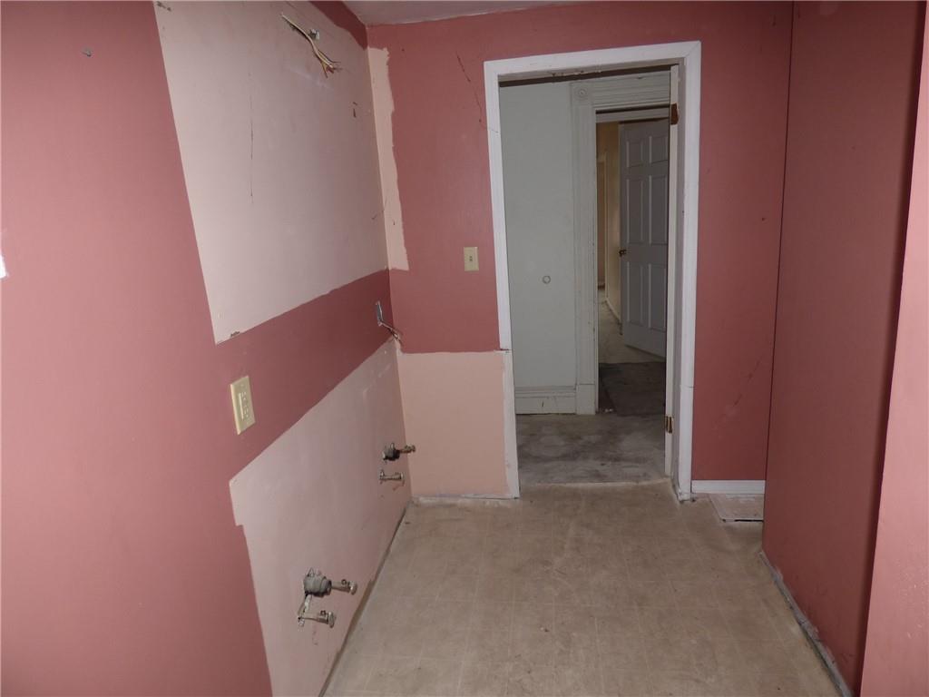 911 Amherst Street Pittsburgh, PA 15220 - Photo 29 of 36 wooden floor and window in a room