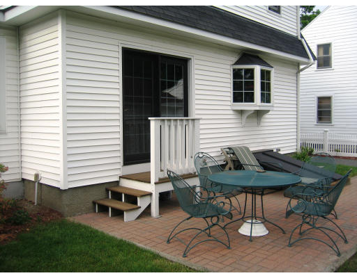 3 Valentine Road Framingham, MA 01702 - Photo 3 of 15 Gallery Image 3