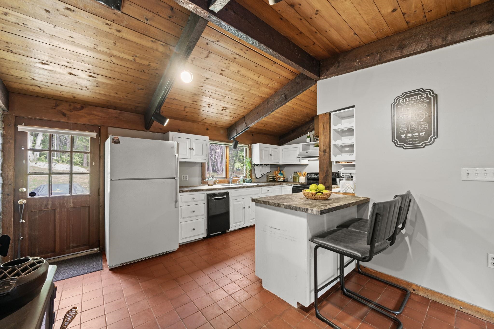 17 Blossom Road Plaistow, NH 03865 - Photo 12 of 27