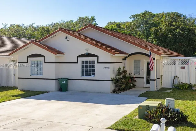 $3,100 | 14316 Southwest 148th Place, Unit NONE, Miami, FL 33196