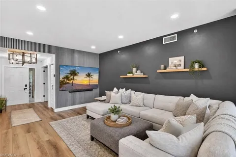 $750,000 | 1033 Egrets Walk Circle, Unit 103, Naples, FL 34108