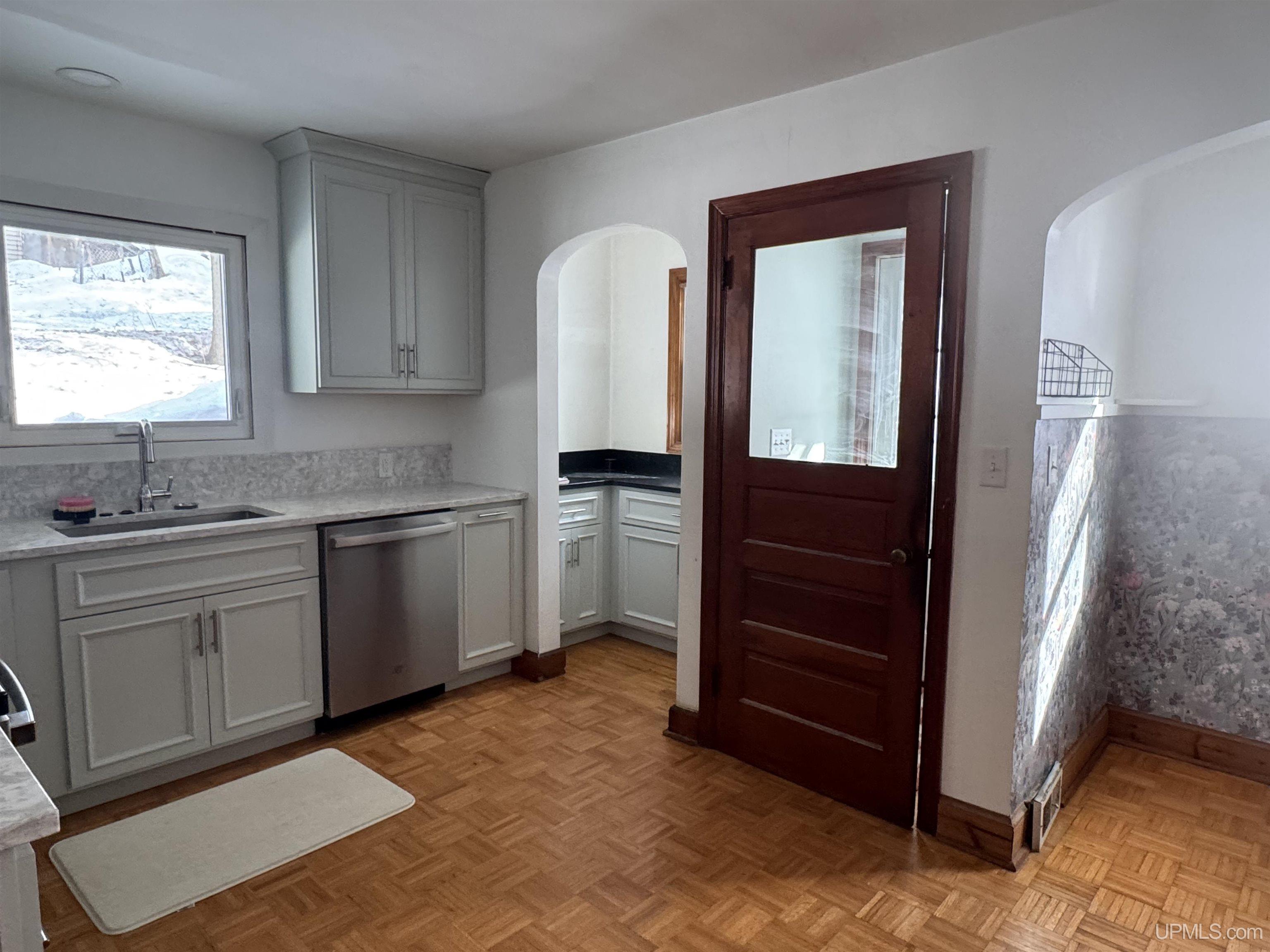242 Hill Street Ishpeming, MI 49849 - Photo 8 of 27
