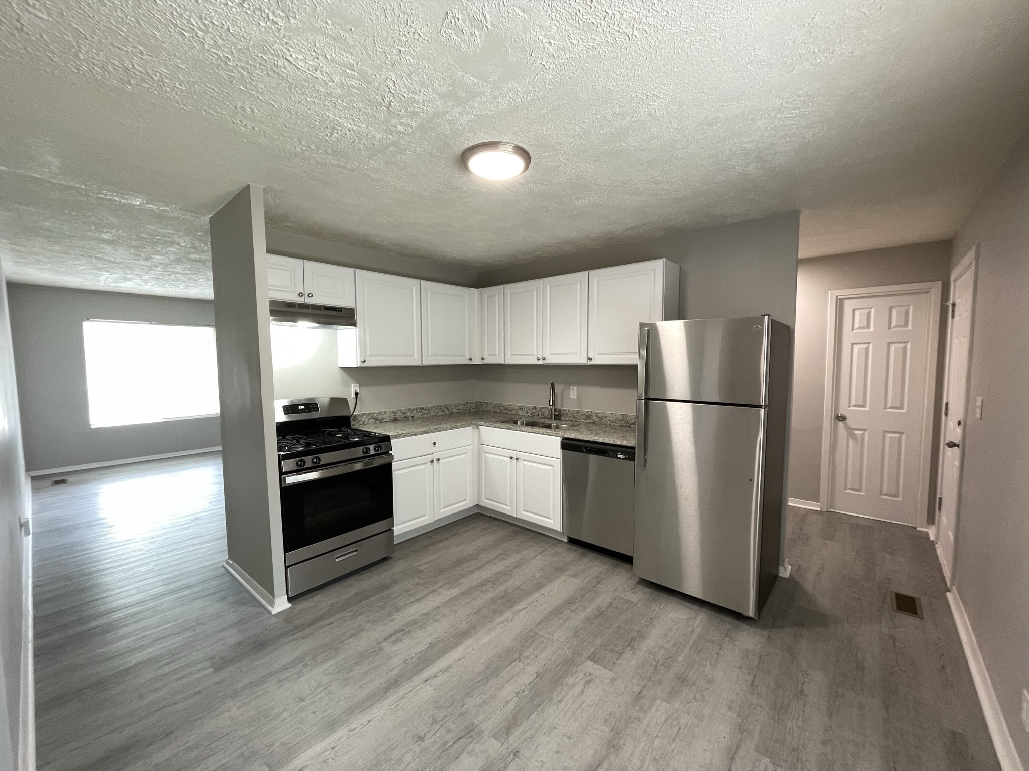 3721 Richelieu Road Indianapolis, IN 46226 - Photo 5 of 18 Gallery Image 5