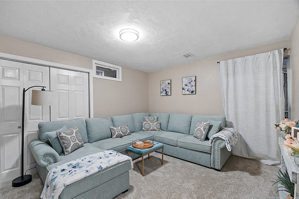 11 Riley Road, Unit 11 Tyngsboro, MA 01879 - Photo 26 of 36 Gallery Image 26