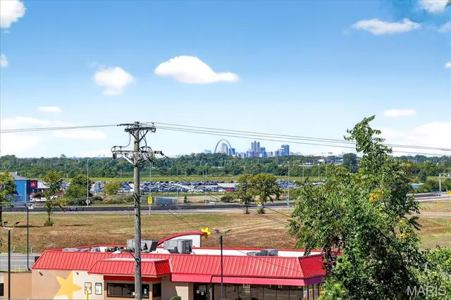 $895,000 | 2510 North 89th Street, Caseyville, IL 62232