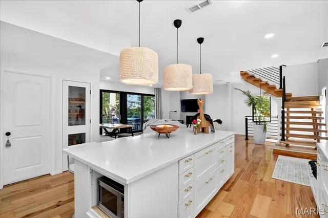 $895,000 | 2510 North 89th Street, Caseyville, IL 62232