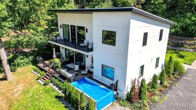 $895,000 | 2510 North 89th Street, Caseyville, IL 62232