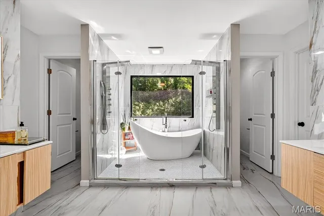 $895,000 | 2510 North 89th Street, Caseyville, IL 62232