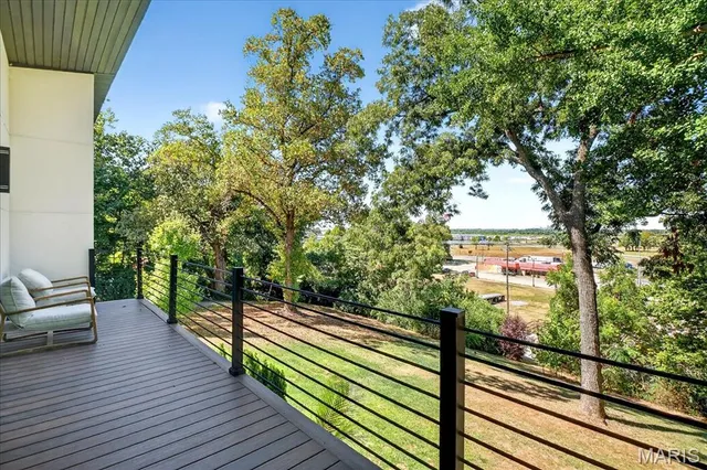 $895,000 | 2510 North 89th Street, Caseyville, IL 62232