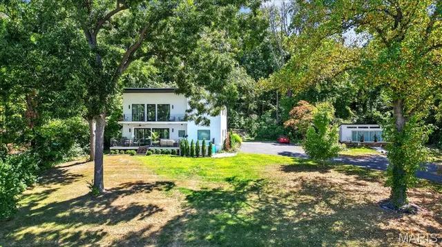 $895,000 | 2510 North 89th Street, Caseyville, IL 62232