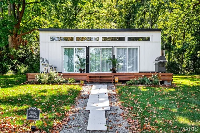 $895,000 | 2510 North 89th Street, Caseyville, IL 62232