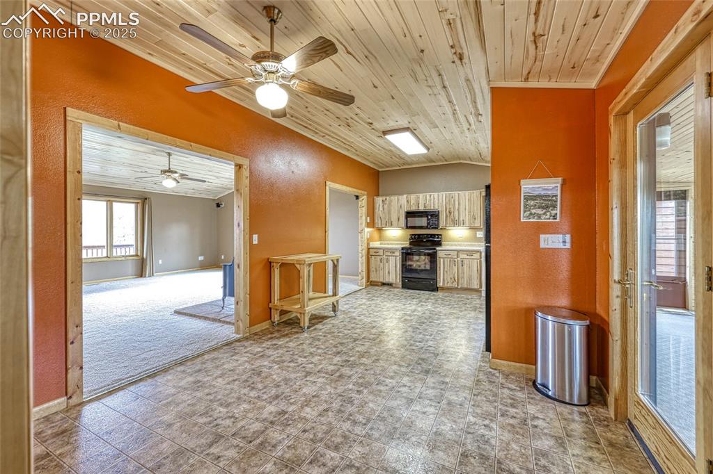 62 Cheyenne Road Florissant, CO 80816 - Photo 12 of 50