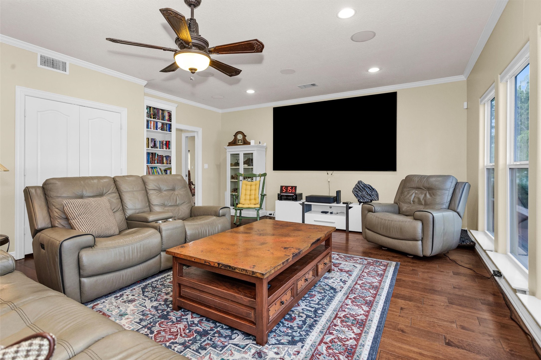 1502 Wimbledon Drive Huntsville, TX 77340 - Photo 25 of 49