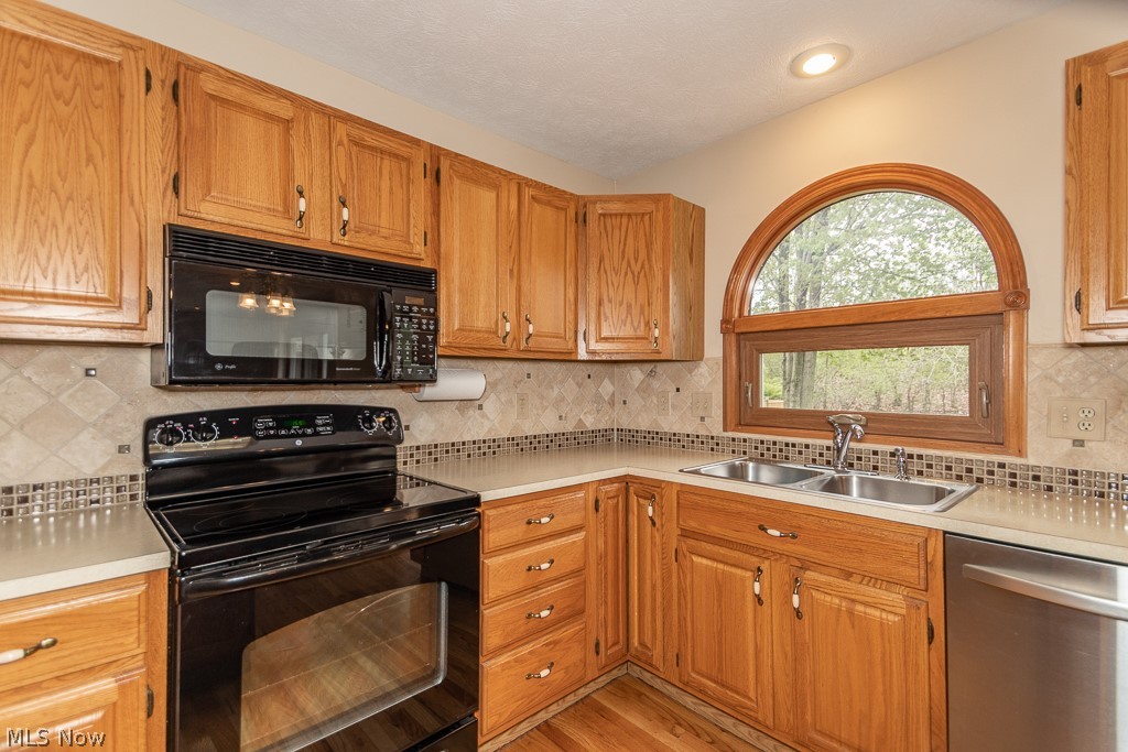 327 Longspur Road Cleveland, OH 44143 - Photo 15 of 33 Gallery Image 15