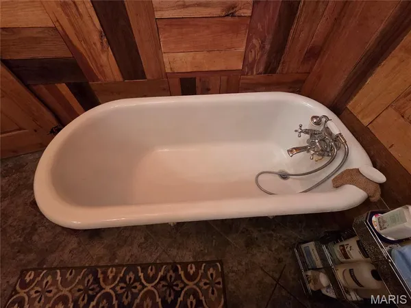 $279,000 | 8 Highway 146, Golconda, IL 62938