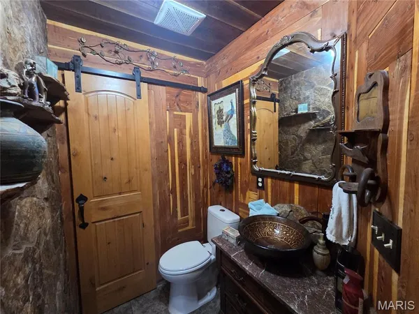 $279,000 | 8 Highway 146, Golconda, IL 62938