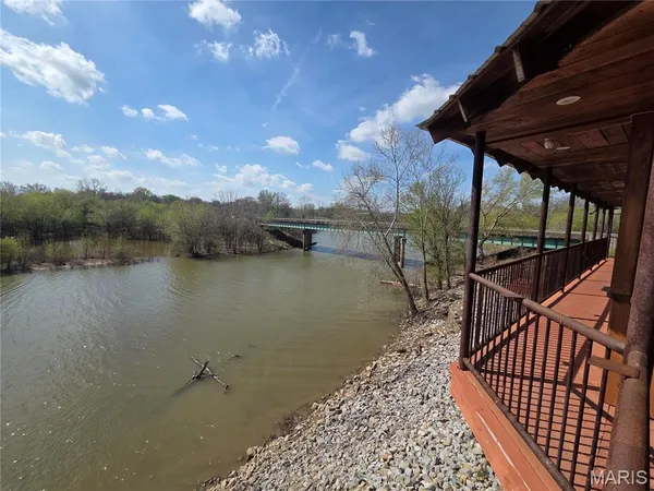 $279,000 | 8 Highway 146, Golconda, IL 62938