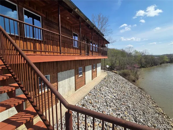 $279,000 | 8 Highway 146, Golconda, IL 62938