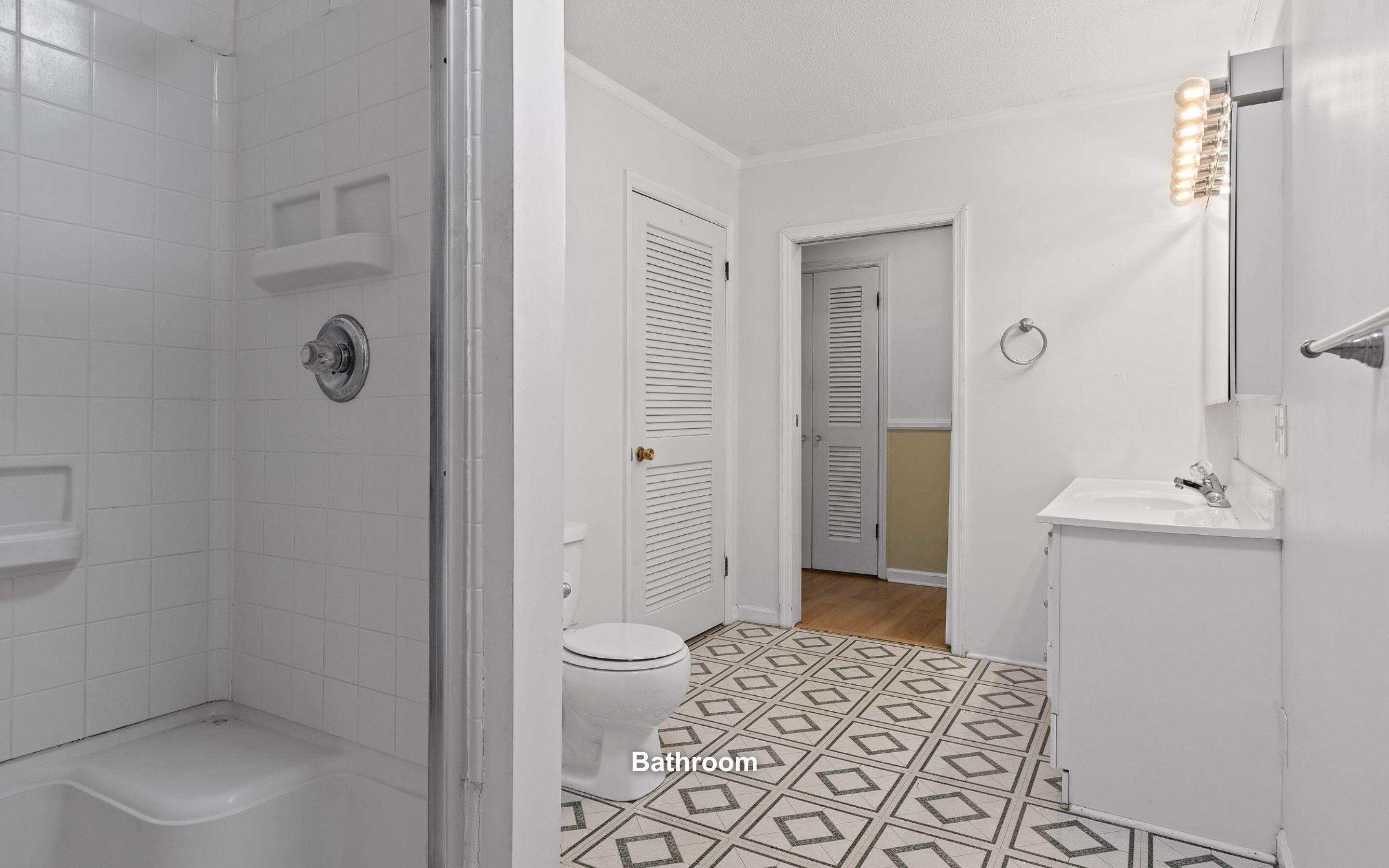 609 Albert Road Signal Mountain, TN 37377 - Photo 15 of 43 Bathroom
