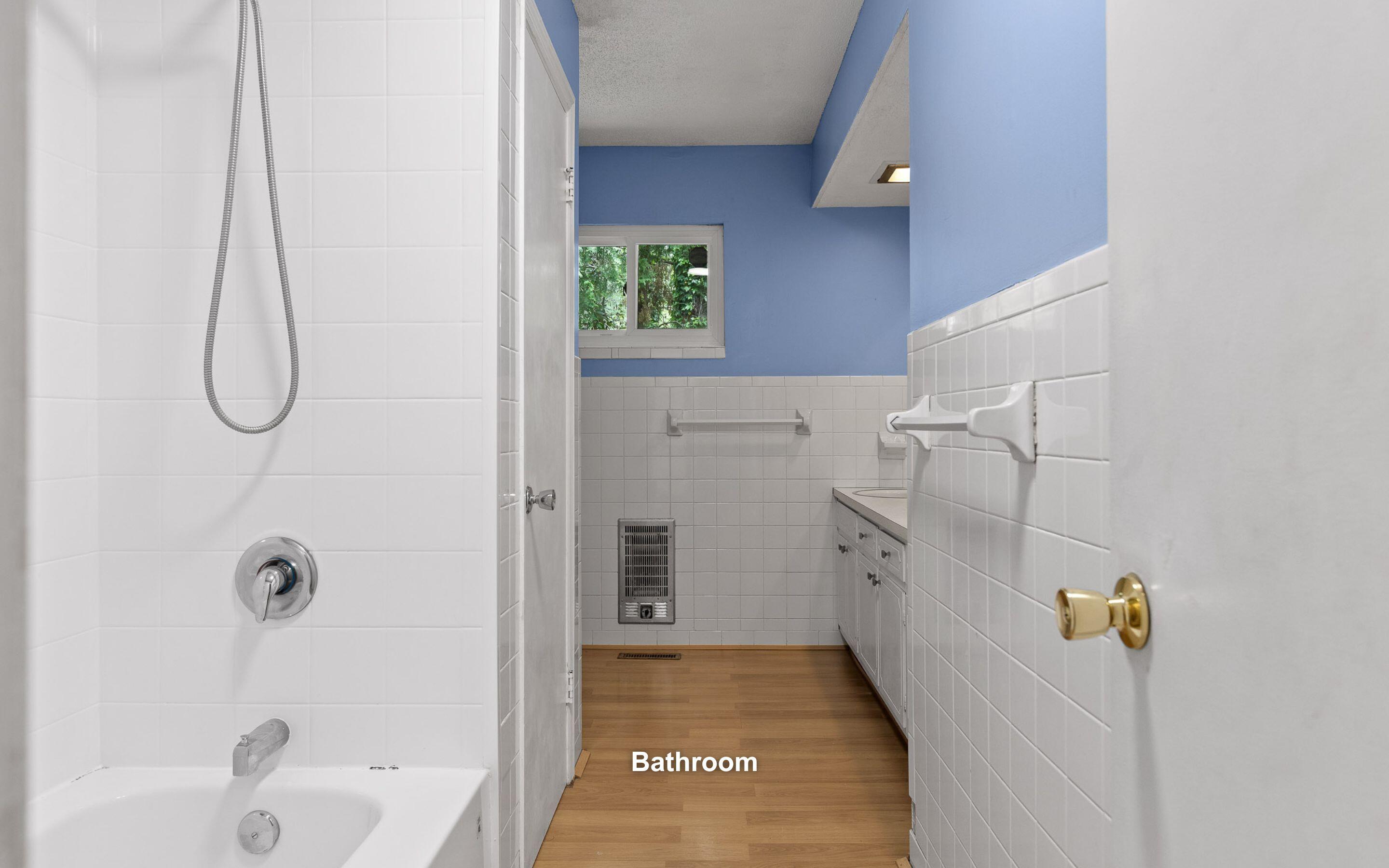 609 Albert Road Signal Mountain, TN 37377 - Photo 20 of 43 Bathroom