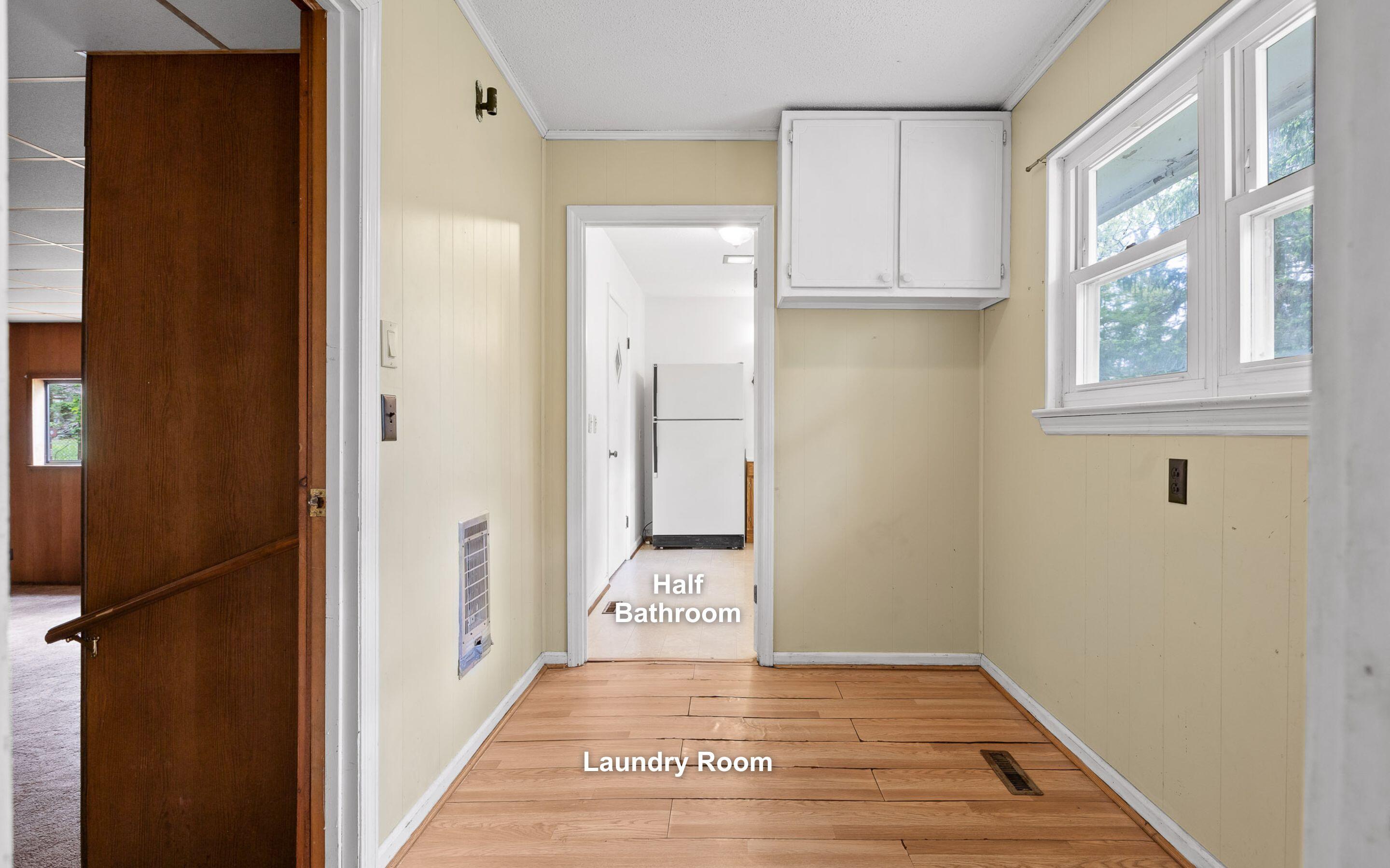 609 Albert Road Signal Mountain, TN 37377 - Photo 22 of 43 Laundry + Bathroom