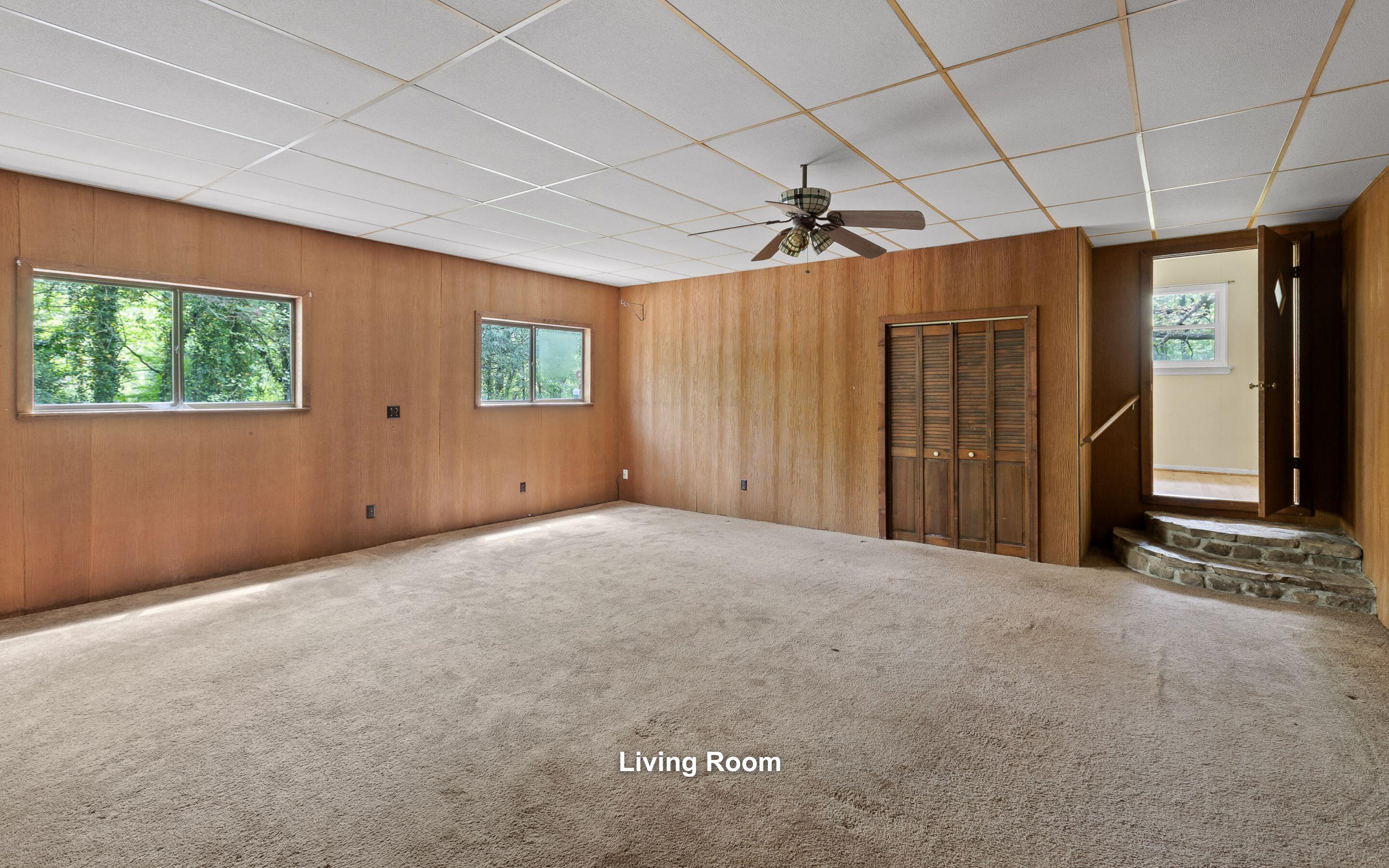 609 Albert Road Signal Mountain, TN 37377 - Photo 8 of 43 Living Room