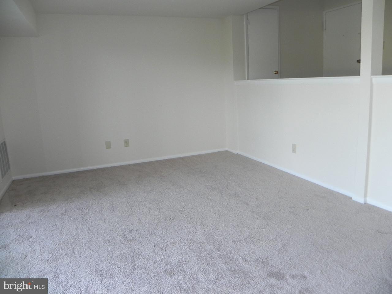 2505 Baltimore Road, Unit 6 Rockville, MD 20853 - Photo 4 of 20 Living Room 3