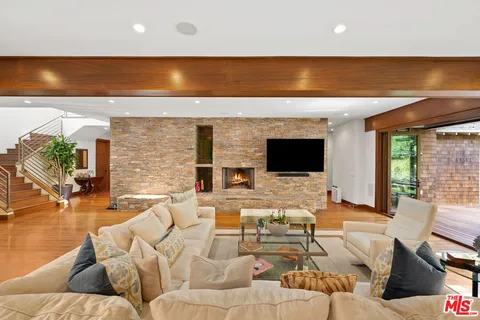 $2,450,000 | 1141 Villa View Drive, Pacific Palisades, CA 90272