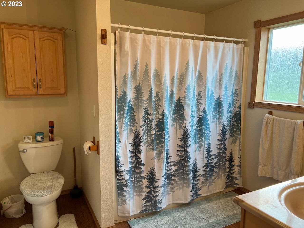 75531 Robinson Road Elgin, OR 97827 - Photo 9 of 26 Bathroom, Attached