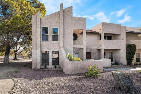 $1,650 | 3929 South Torrey Pines Drive, Las Vegas, NV 89103