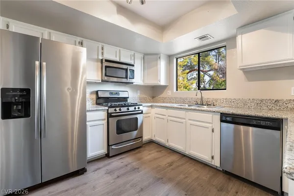 $1,650 | 3929 South Torrey Pines Drive, Las Vegas, NV 89103