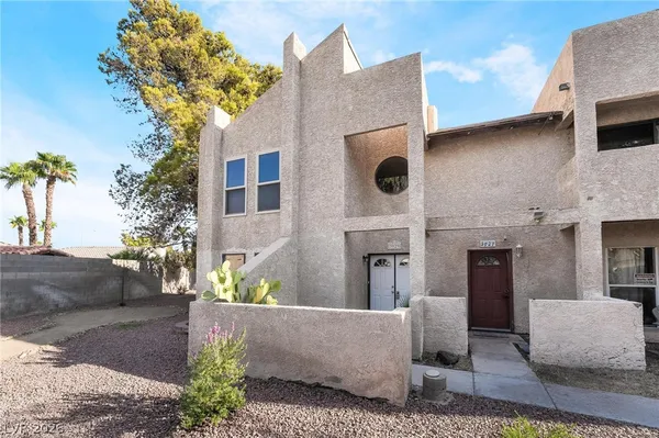 $1,650 | 3929 South Torrey Pines Drive, Las Vegas, NV 89103