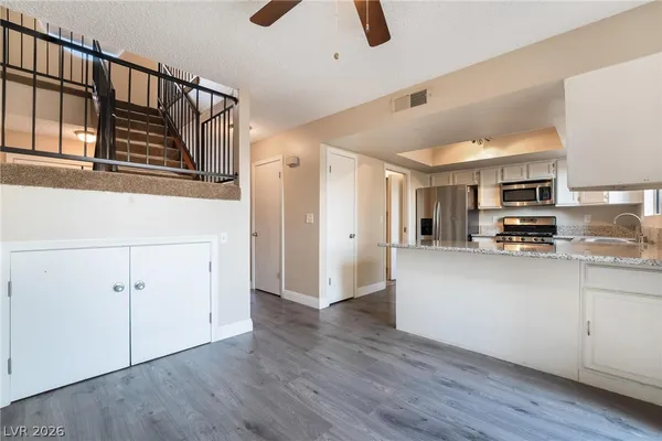 $1,650 | 3929 South Torrey Pines Drive, Las Vegas, NV 89103