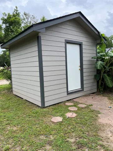 $140,000 | 309 Aycock Street, Clute, TX 77531