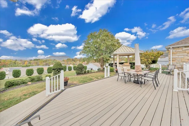 $445,000 | 1152 Cardiff Court, Roanoke, VA 24019