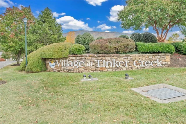 $445,000 | 1152 Cardiff Court, Roanoke, VA 24019