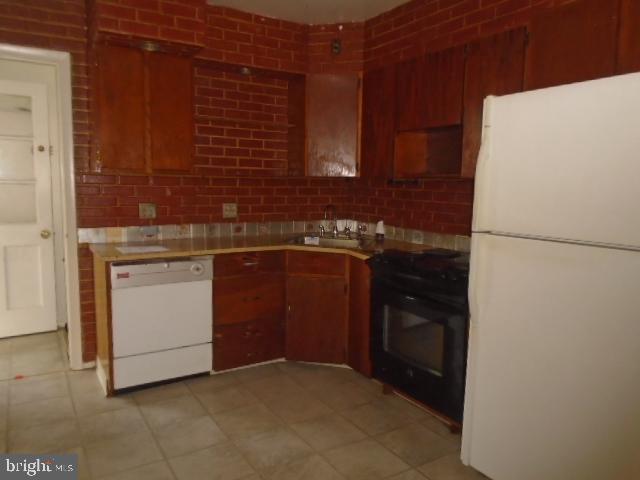 4806 Strathdale Road Baltimore, MD 21206 - Photo 6 of 24