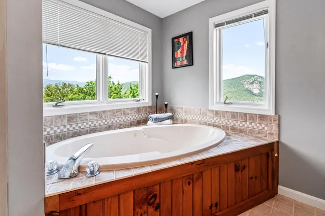 $1,399,000 | 46 Ammonoosuc Drive, Bartlett, NH 03812