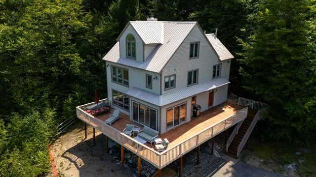 $1,399,000 | 46 Ammonoosuc Drive, Bartlett, NH 03812