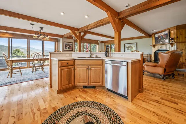$1,399,000 | 46 Ammonoosuc Drive, Bartlett, NH 03812